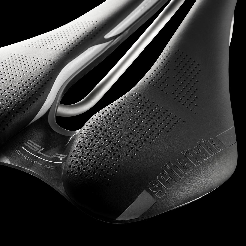 Selle Vélo Selle Italia Initiale - Cuir Noir - Rails Titane - Taille 270x140 Mm - Fait Main Italie - Occasion Bon état
